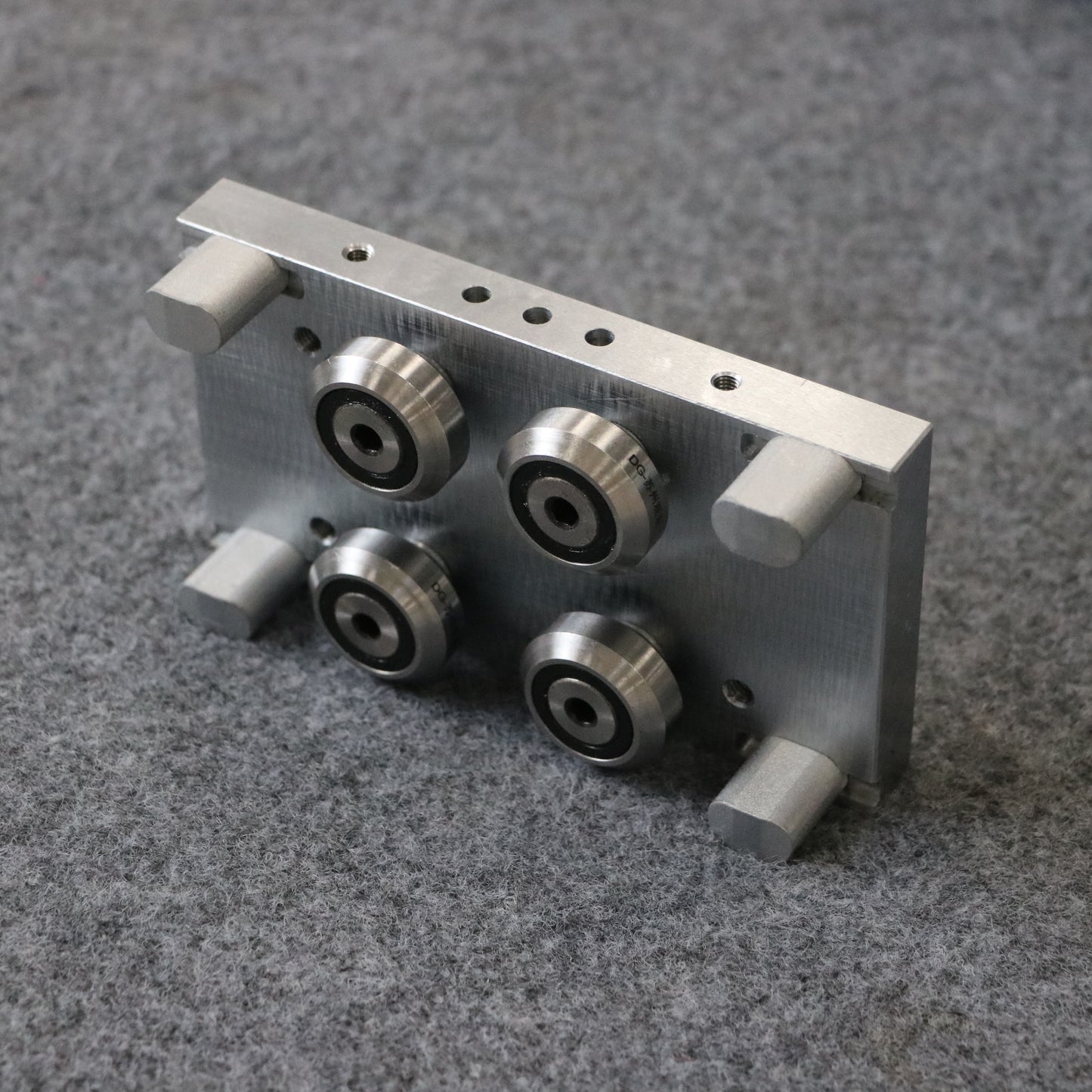 High-speed circulating linear guide, circular guide conveyor line, electronic chip packaging and testing line