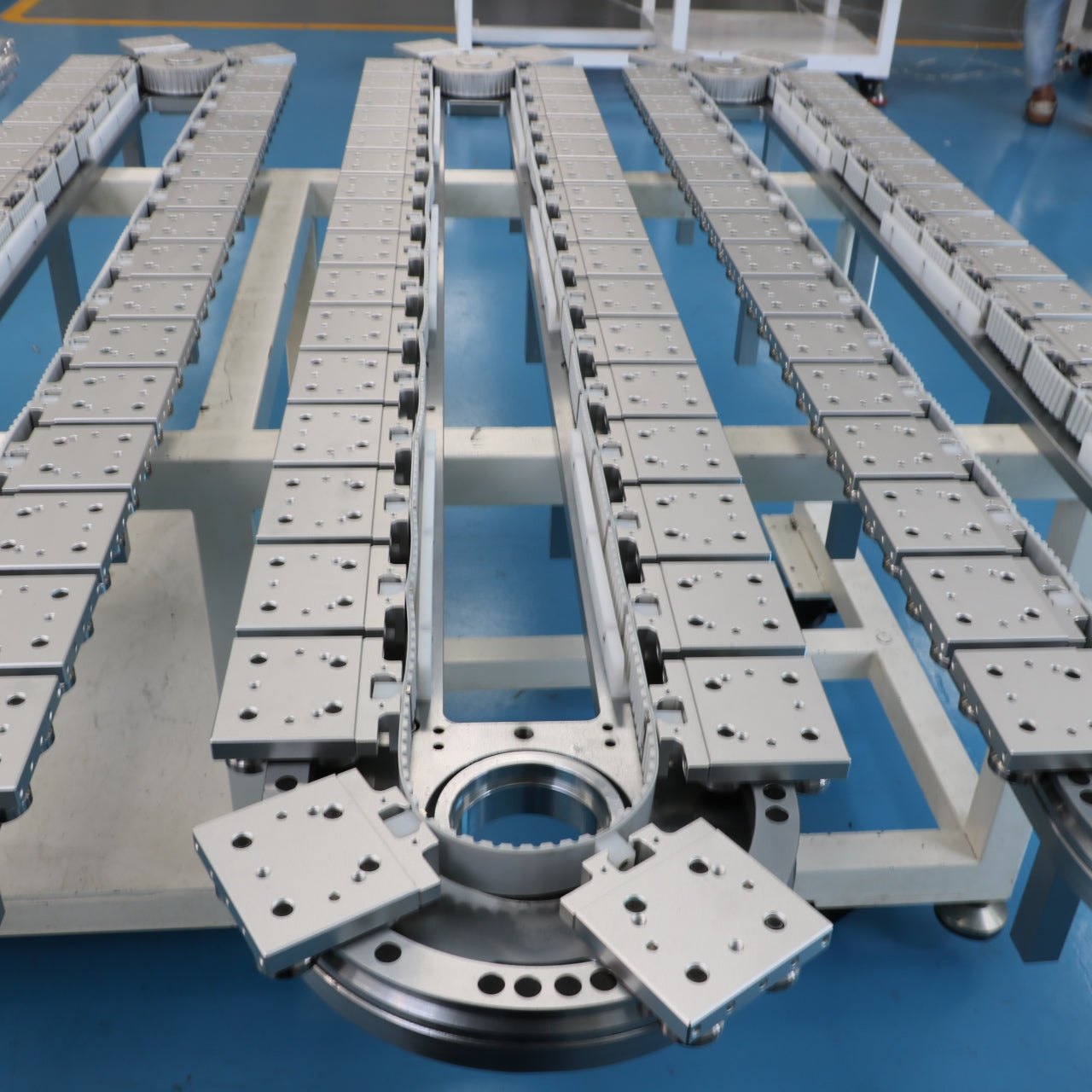 Synchronous Belt Circular Guideway Conveyor Systems | High Precision Automated Circular Line Solutions