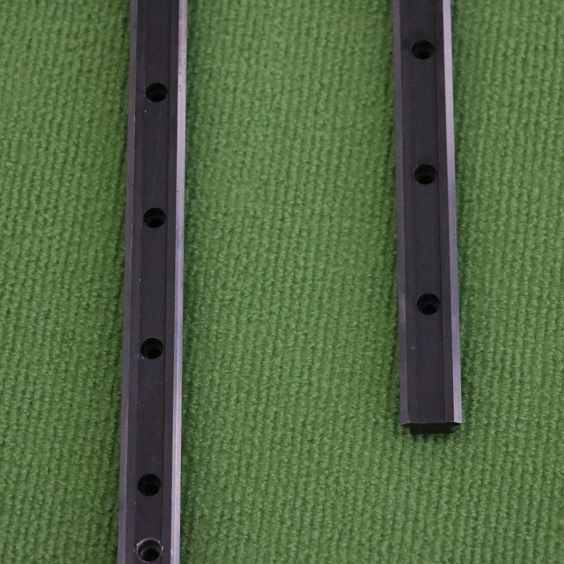 T-shaped linear guide global ghost diagram