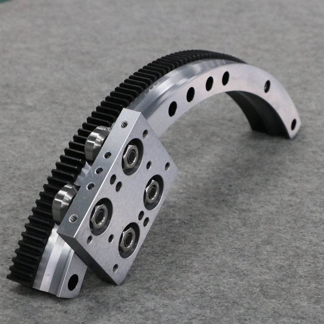 Lightweight and convenient linear guide rails, circular guide rail conveyor lines, and small household appliance testing production lines.