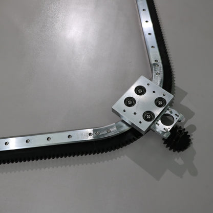 Inclined mounting adapter for linear guides, circular guide conveyor lines, and small appliance casing spraying production lines.
