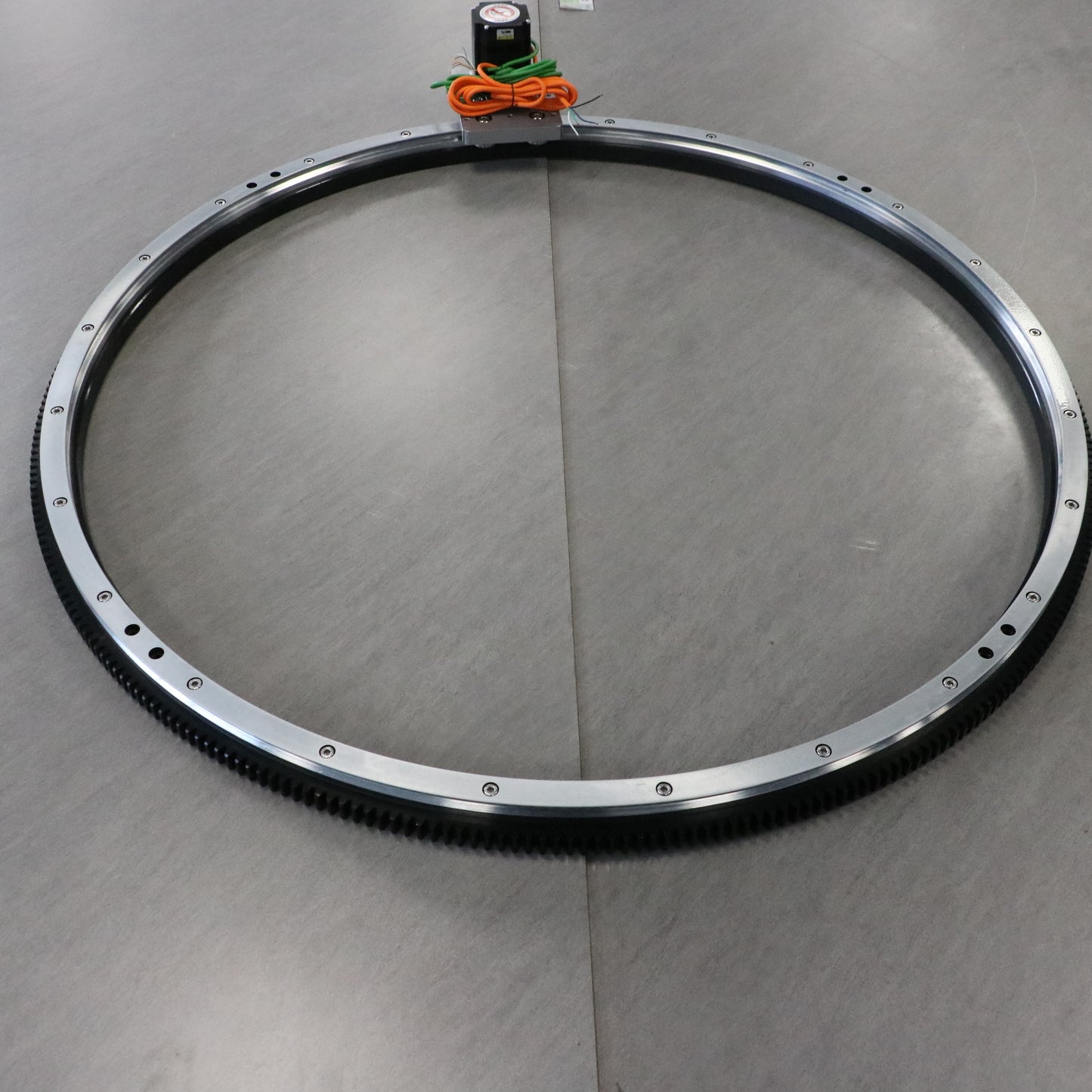 Large-span support linear guide rail, circular guide rail conveyor line, lighting module assembly line