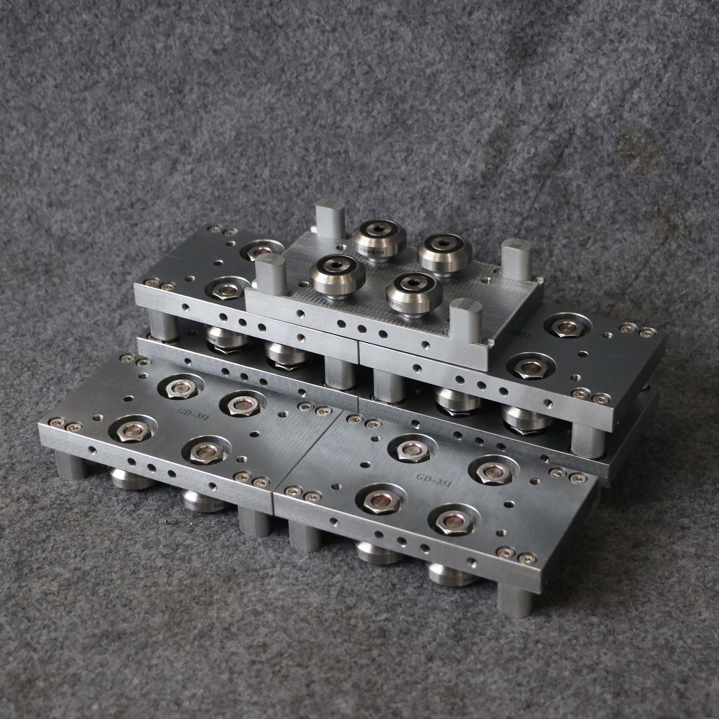 High-speed circulating linear guide, circular guide conveyor line, electronic chip packaging and testing line