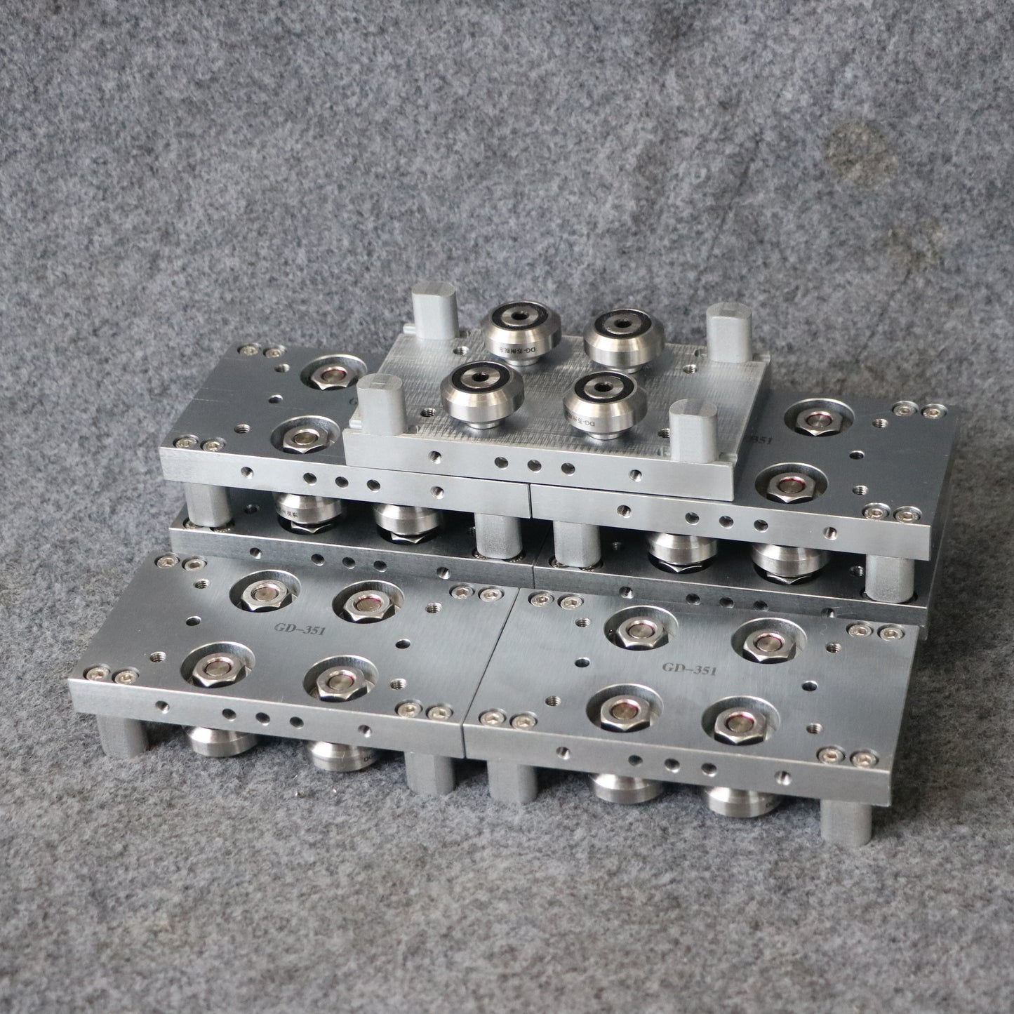 High-speed circulating linear guide, circular guide conveyor line, electronic chip packaging and testing line