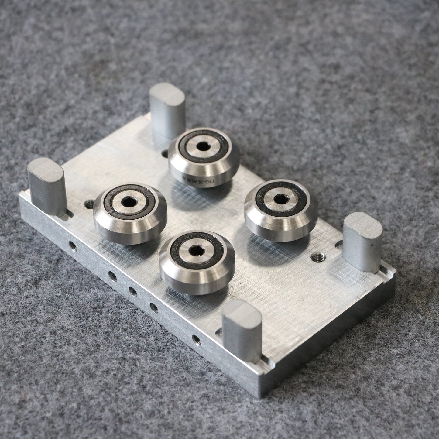 High-speed circulating linear guide, circular guide conveyor line, electronic chip packaging and testing line