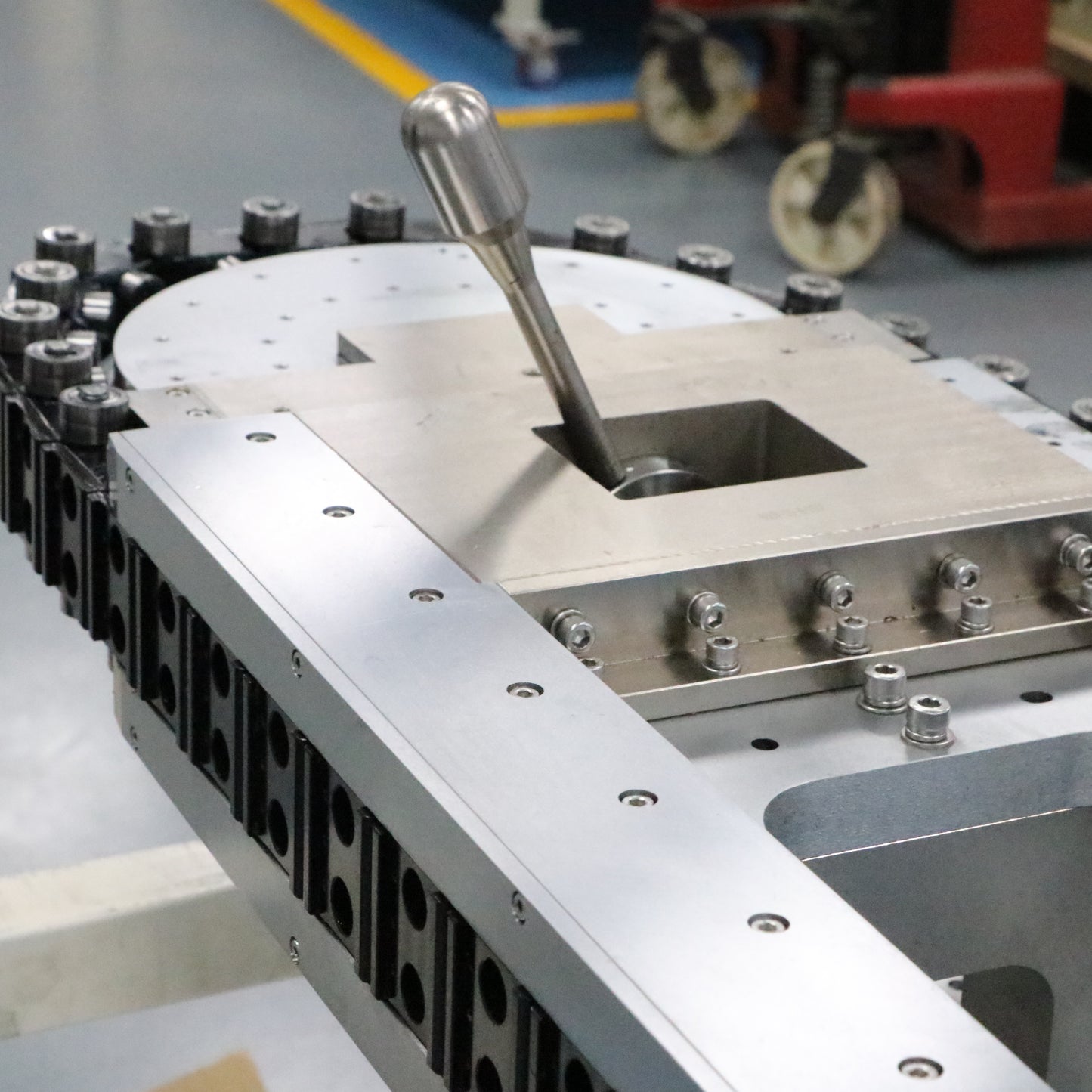 Food-grade rust-proof linear guides, circular guide conveyor lines, snack packaging accessory assembly lines.