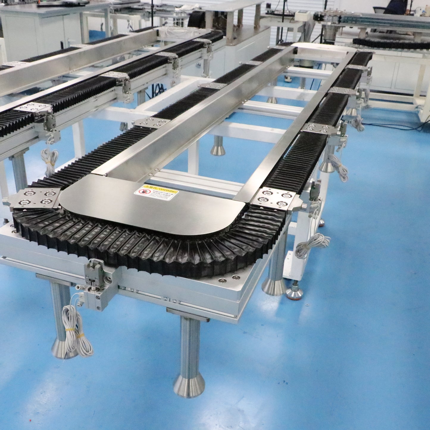 Multi-specification universal linear guide rails, circular guide rail conveyor lines, and multi-model automotive parts inspection lines.