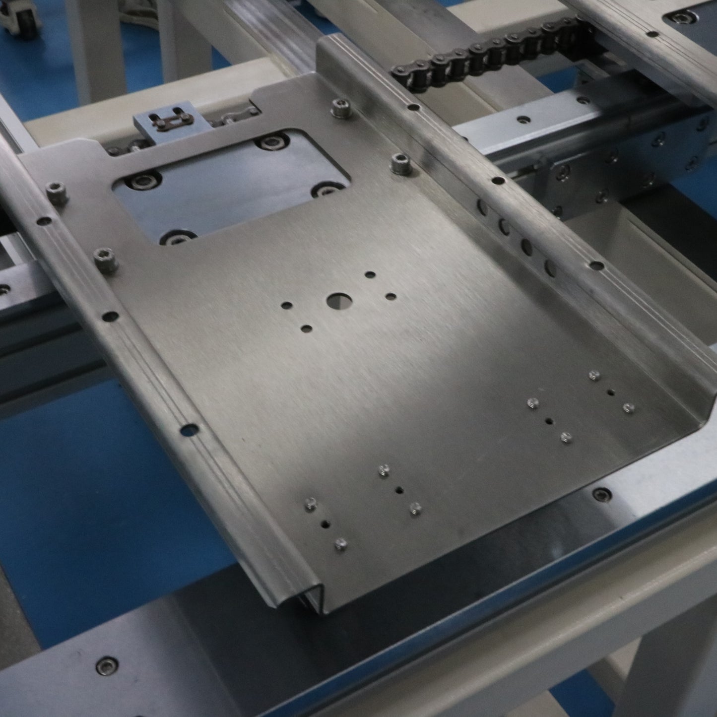 Double-layer synchronous linear guide rail, circular guide rail conveyor line, dual-station electronic product testing line