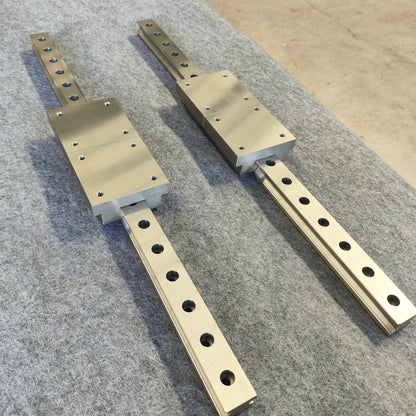 Vertical side-mounted linear guide rail, circular guide rail conveyor line, vertical tooling fixture circulating conveyor line