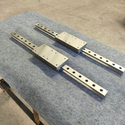 Vertical side-mounted linear guide rail, circular guide rail conveyor line, vertical tooling fixture circulating conveyor line