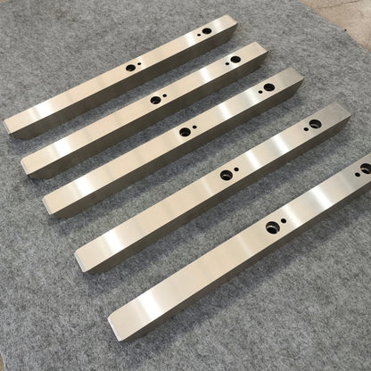 Outdoor all-weather linear guide rail, circular guide rail conveyor line, outdoor charging pile accessory production line