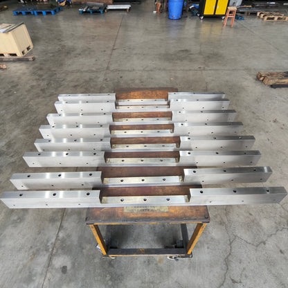 Quick-release slider linear guide, circular guide conveyor line, convenient conveyor line for equipment maintenance.