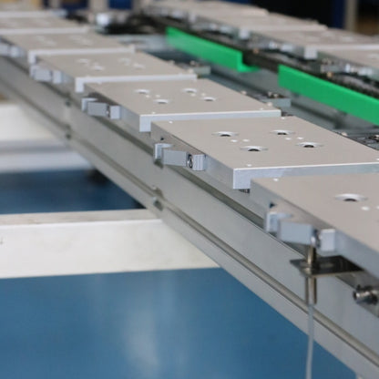 Multi-stage variable speed linear guides, circular guide rail conveyor lines, multi-process product processing production lines