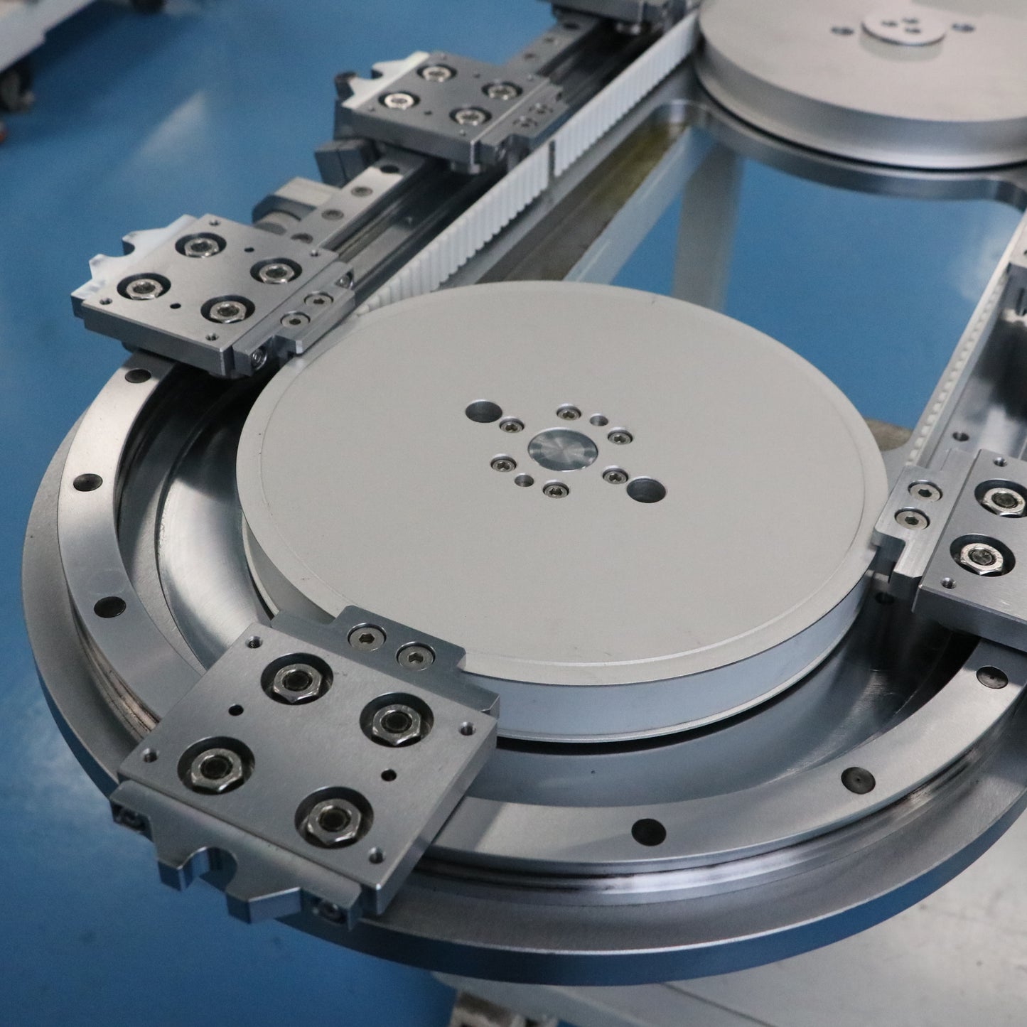 Silent linear guide rails, circular guide rail conveyor lines, home appliance assembly production lines