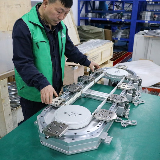 Thermostatic linear guide rail, circular guide rail conveyor line, temperature control instrument parts distribution line
