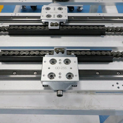 Extendable linear guide rails, circular guide rail conveyor lines, and continuous conveying production lines for long workpieces.
