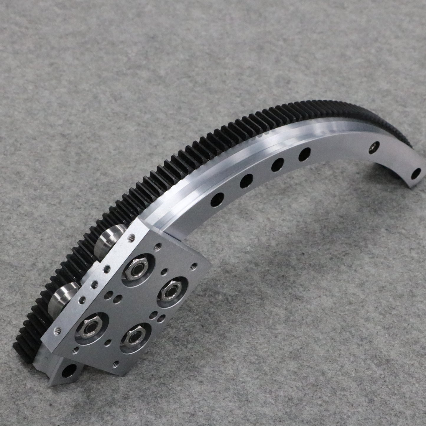 Lightweight and convenient linear guide rails, circular guide rail conveyor lines, and small household appliance testing production lines.