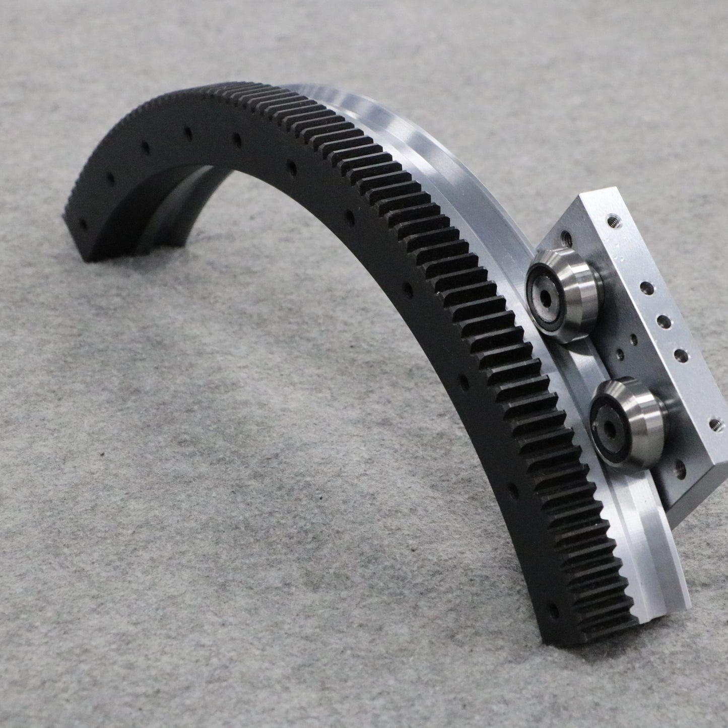 Lightweight and convenient linear guide rails, circular guide rail conveyor lines, and small household appliance testing production lines.