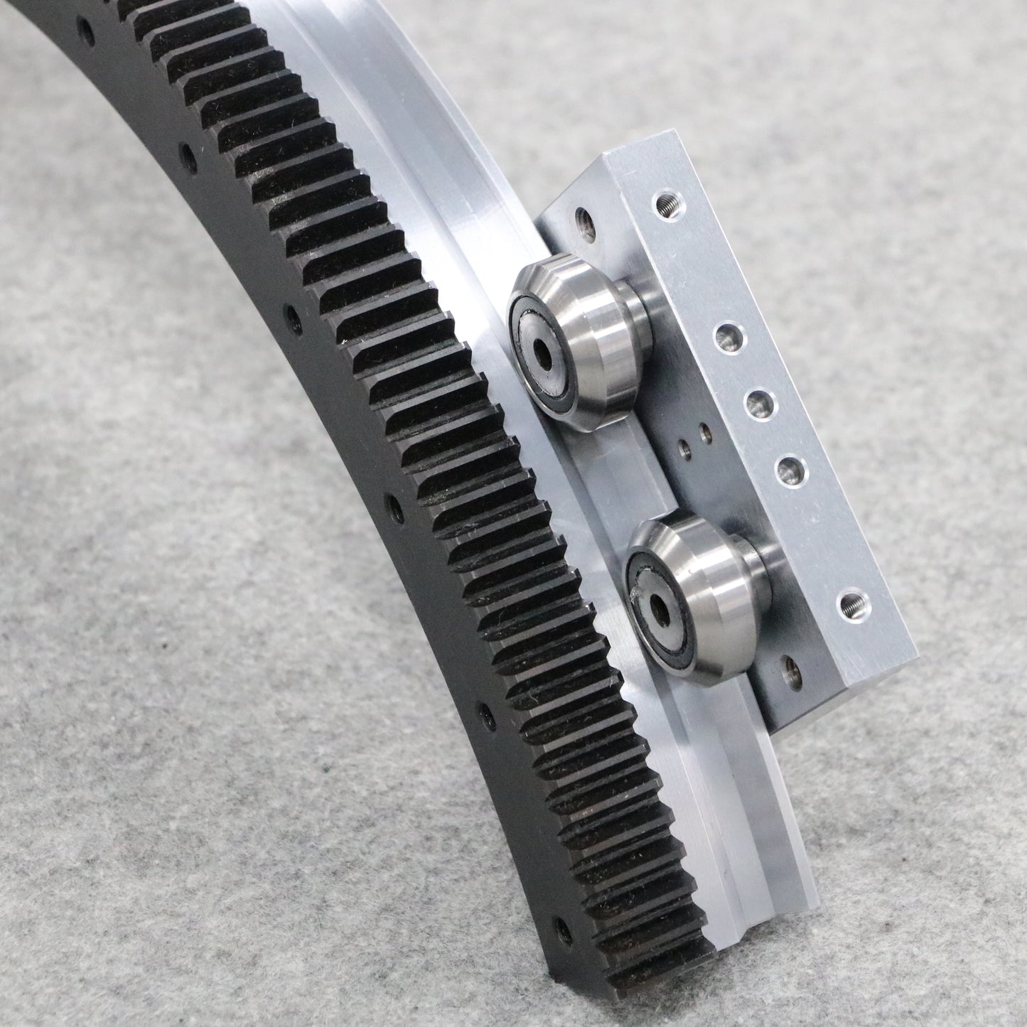 Lightweight and convenient linear guide rails, circular guide rail conveyor lines, and small household appliance testing production lines.