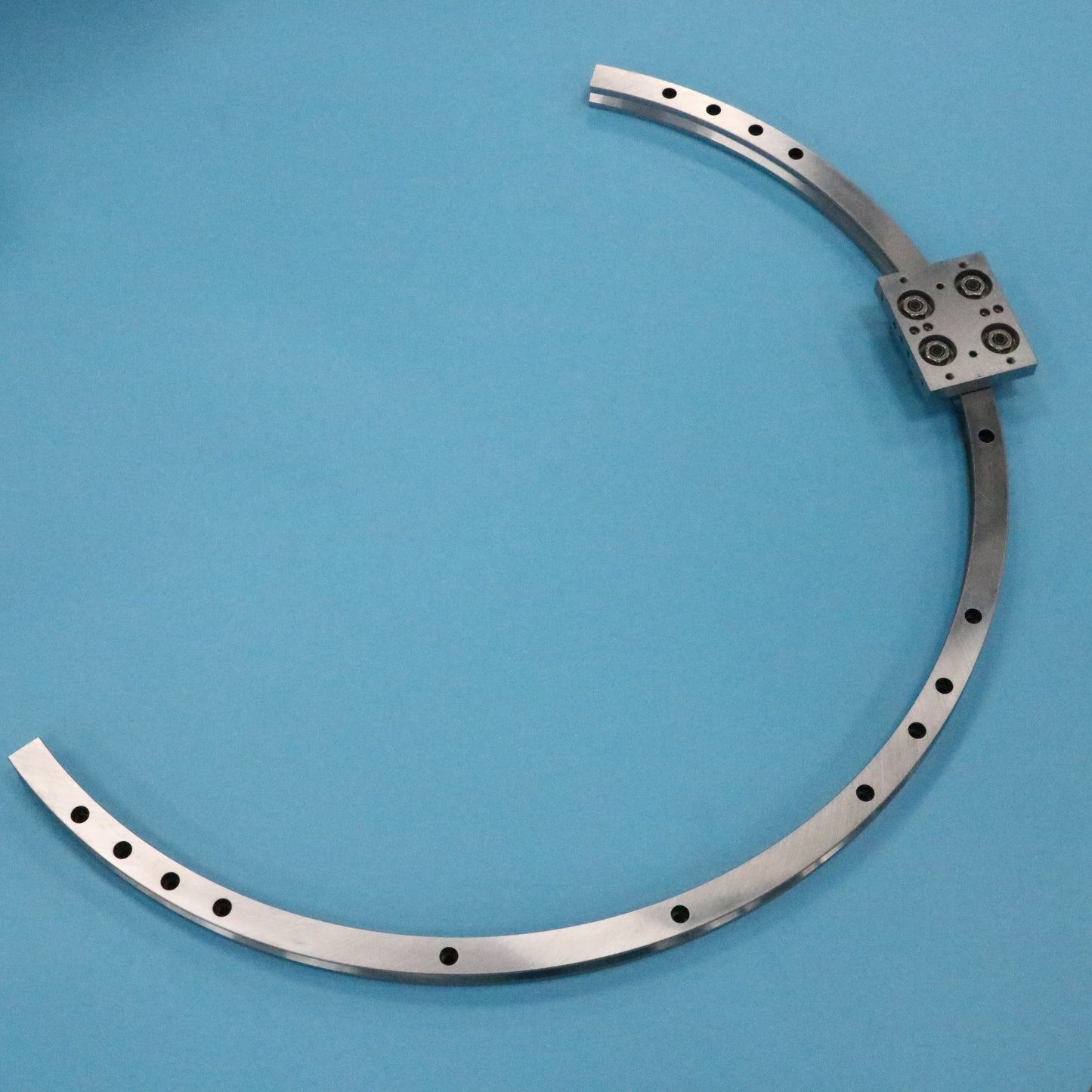 Silent linear guide rail, circular guide rail conveyor line, small appliance inner liner assembly line