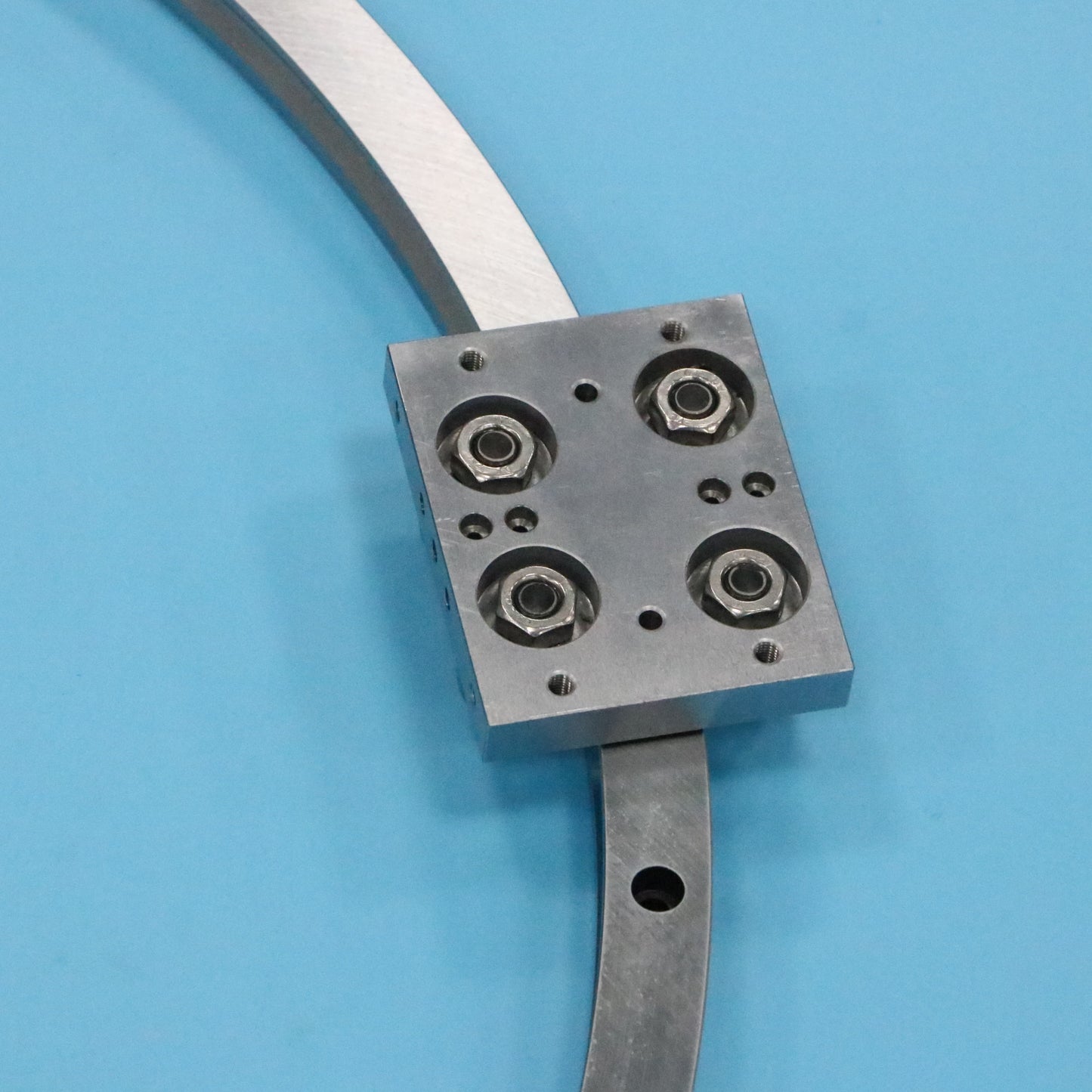Silent linear guide rail, circular guide rail conveyor line, small appliance inner liner assembly line