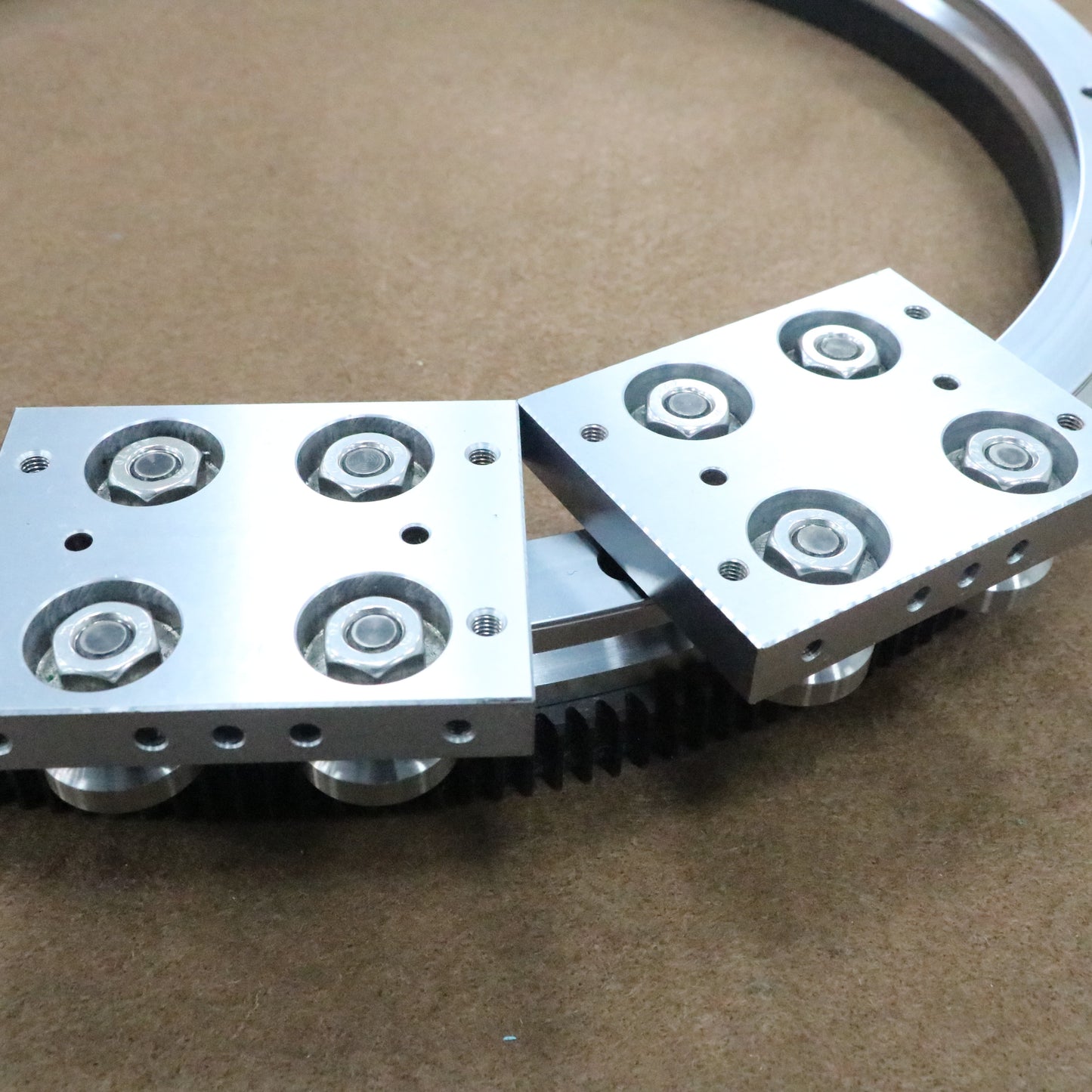 High-smoothness, low-resistance linear guide rails, circular guide rail conveyor lines, headphone accessory assembly lines