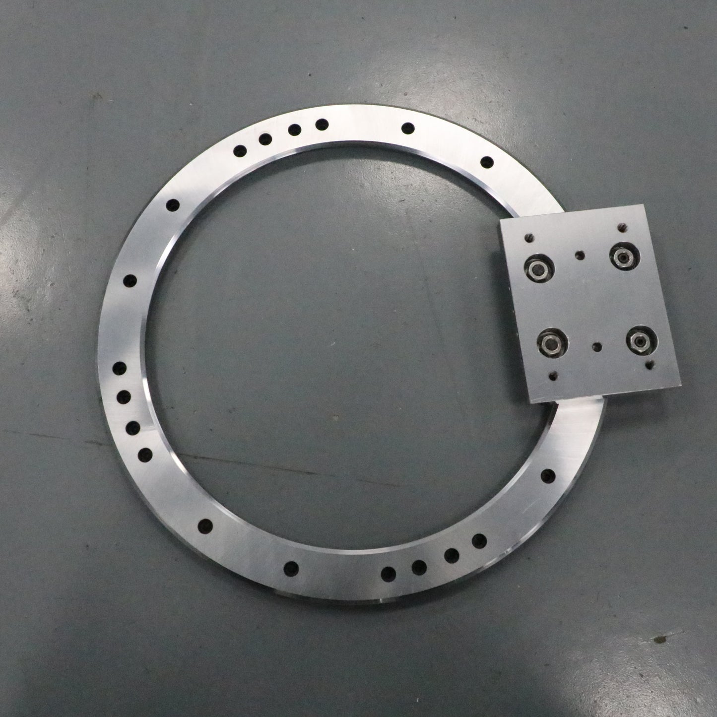Explosion-proof safety linear guide rails, circular guide rail conveyor lines, and chemical small parts conveyor lines.