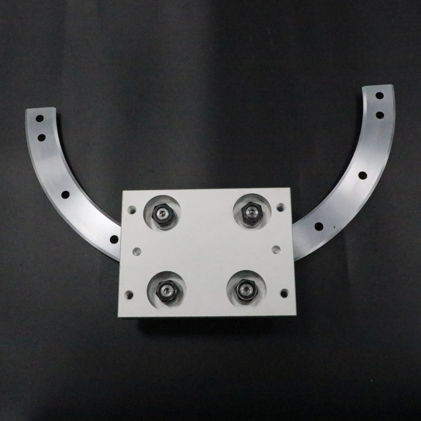 Lightweight and easy-to-assemble linear guide rails, circular guide rail conveyor lines, and small-scale automated inspection production lines.