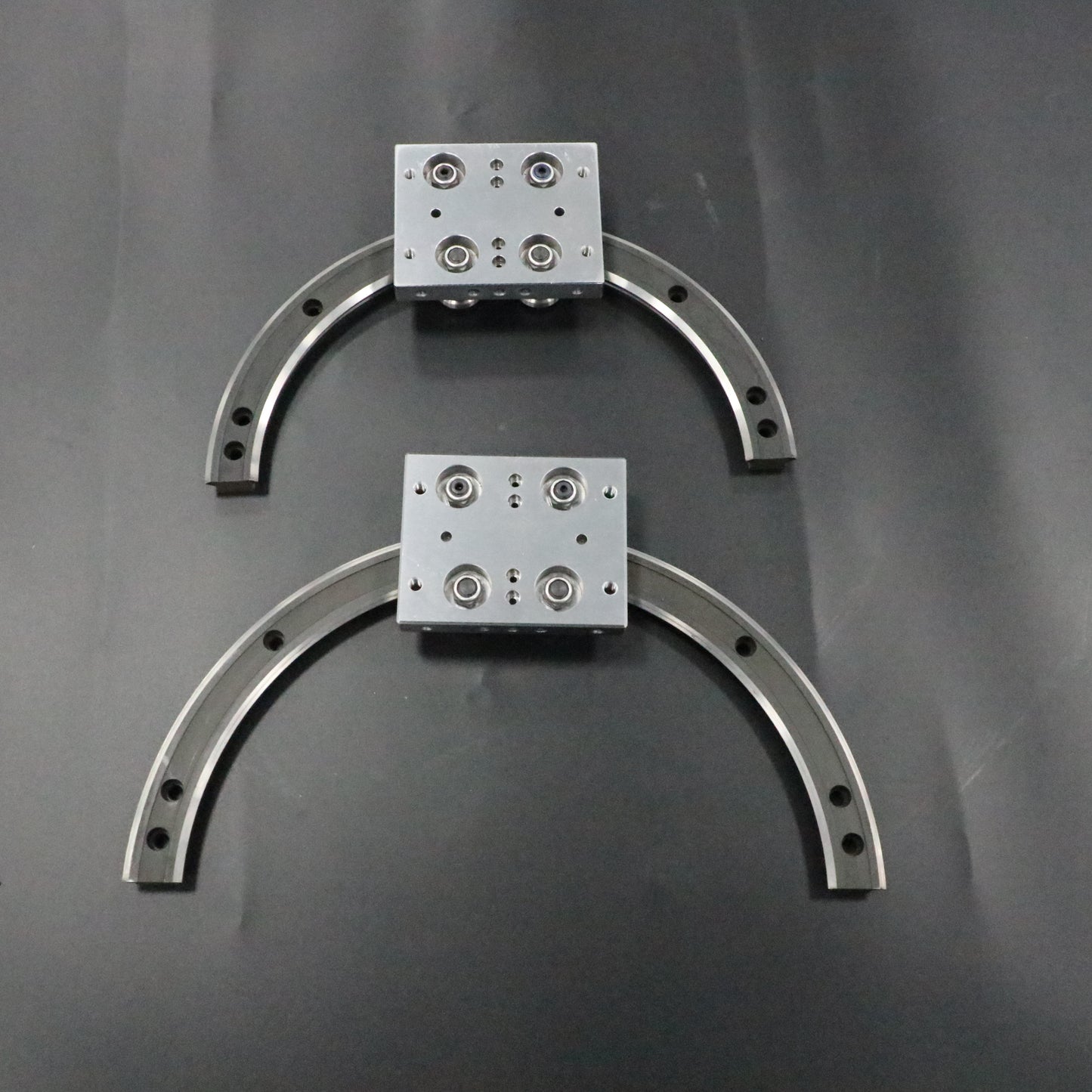 Wind-resistant and sand-resistant linear guide rails, circular guide rail conveyor lines, and outdoor photovoltaic lighting assembly production lines.