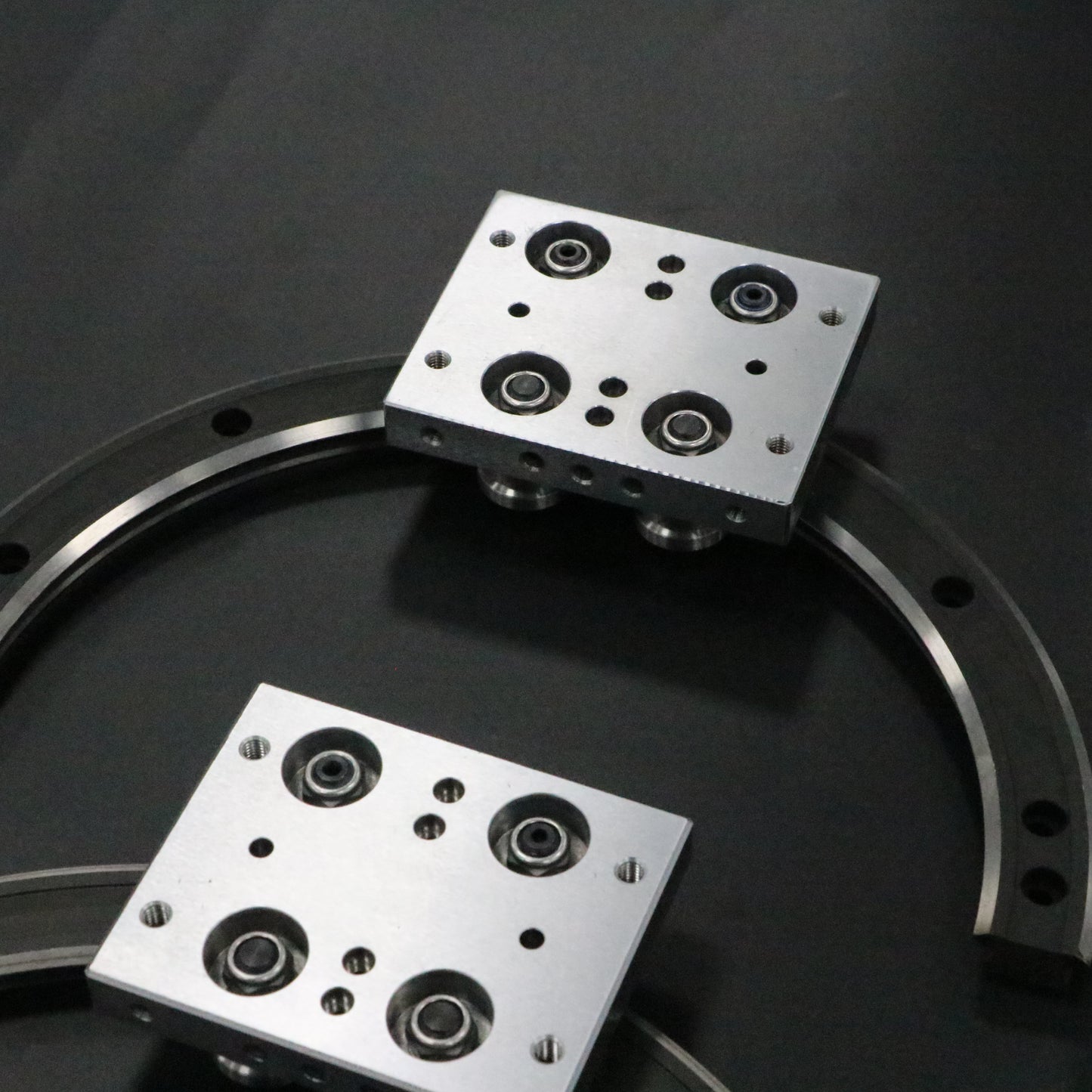 Wind-resistant and sand-resistant linear guide rails, circular guide rail conveyor lines, and outdoor photovoltaic lighting assembly production lines.