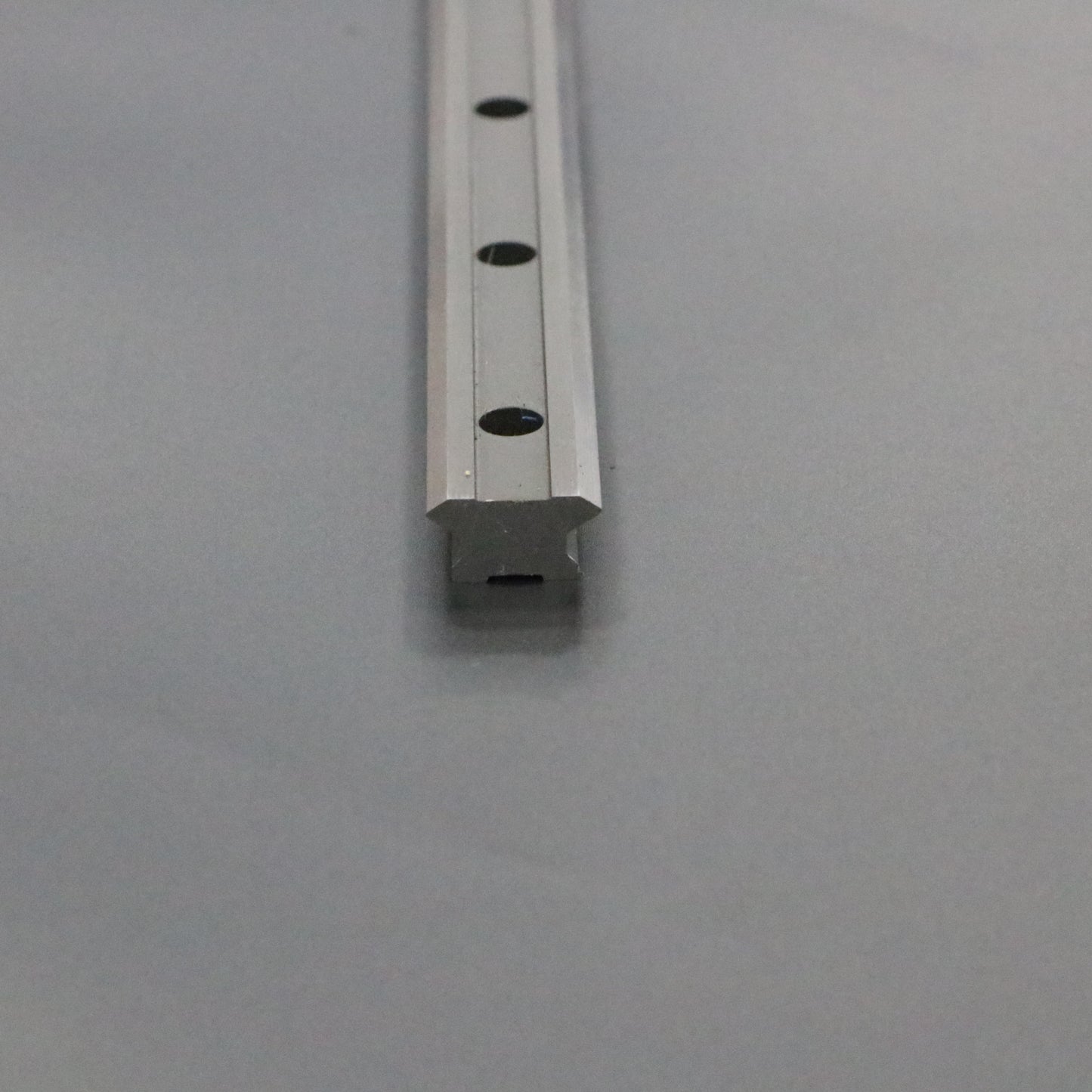 Vibration-damping and noise-reducing linear guides, circular guide conveyor lines, and office digital product assembly lines.
