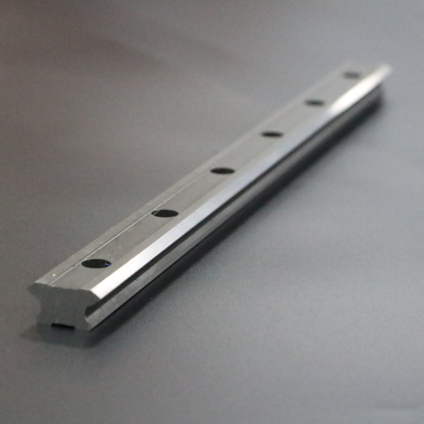 Vibration-damping and noise-reducing linear guides, circular guide conveyor lines, and office digital product assembly lines.