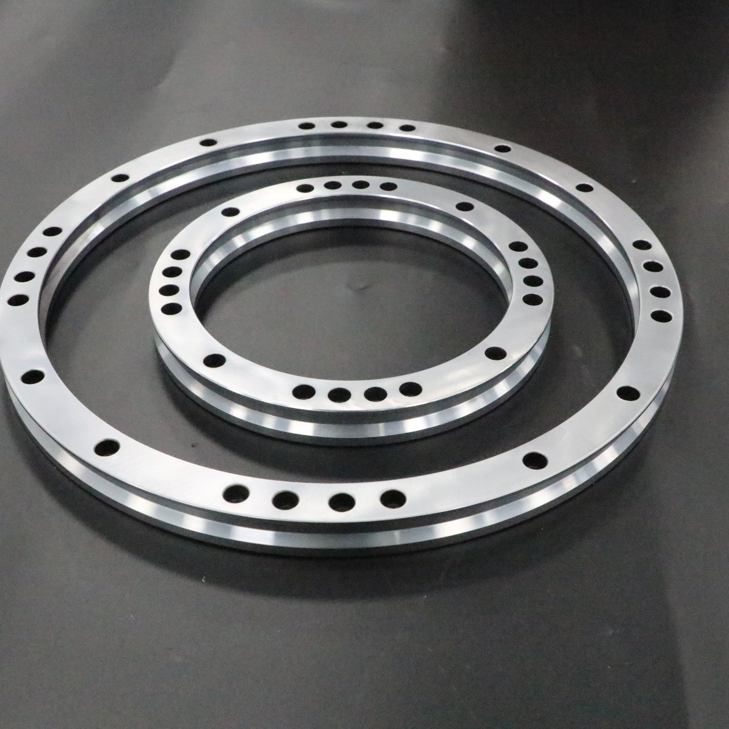 Seamless linear guide rail, circular guide rail conveyor line, precision assembly line for electronic cigarette components.