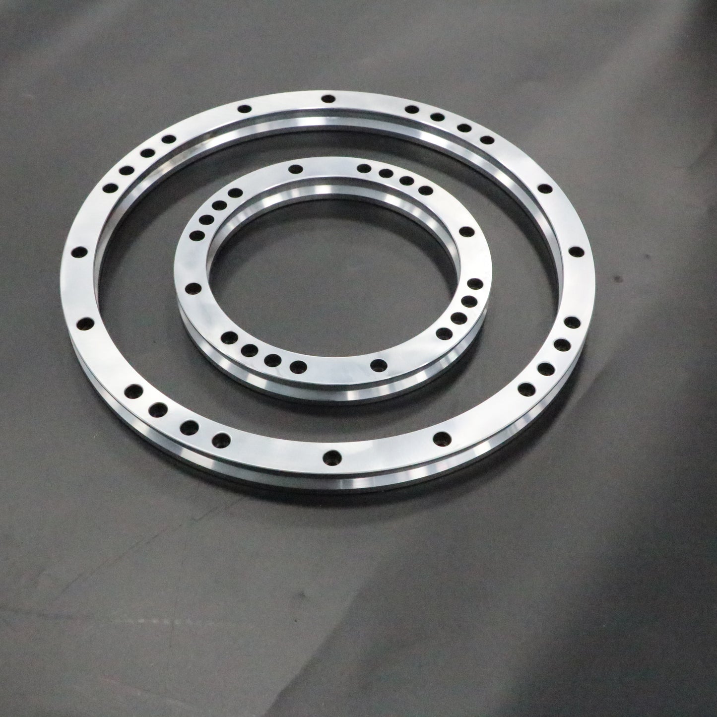 Seamless linear guide rail, circular guide rail conveyor line, precision assembly line for electronic cigarette components.