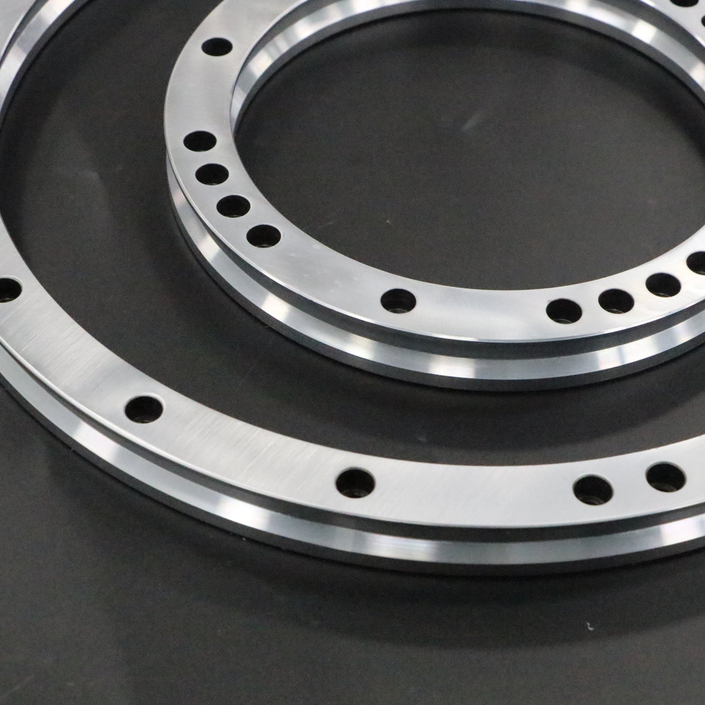 Seamless linear guide rail, circular guide rail conveyor line, precision assembly line for electronic cigarette components.