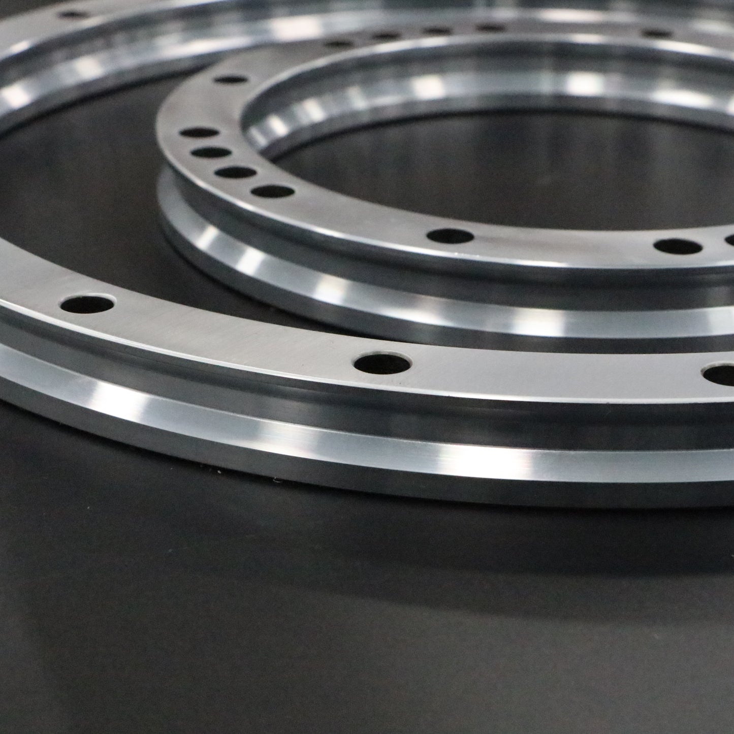 Seamless linear guide rail, circular guide rail conveyor line, precision assembly line for electronic cigarette components.