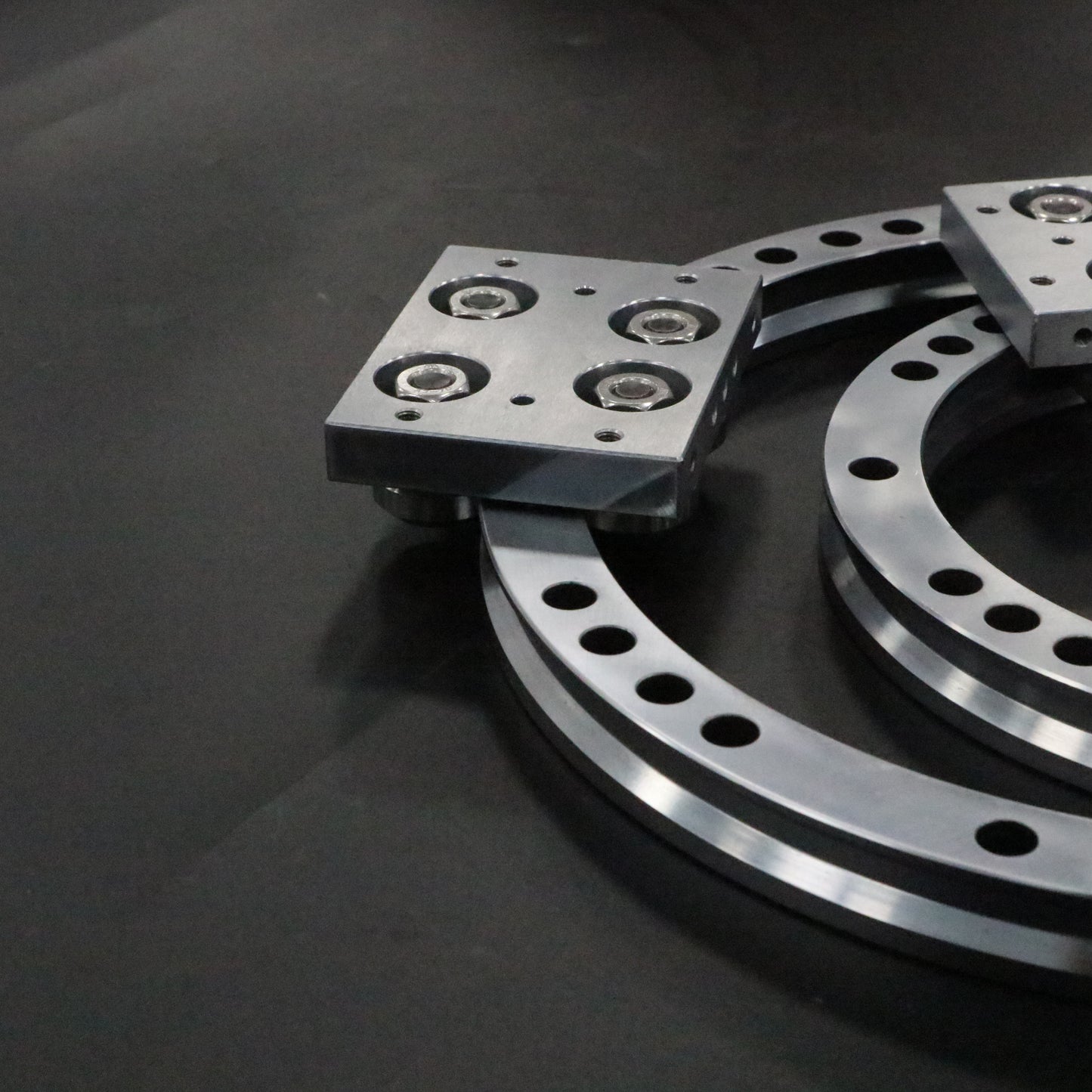 Double-row parallel linear guide rails, circular guide rail conveyor line, wire harness terminal assembly line