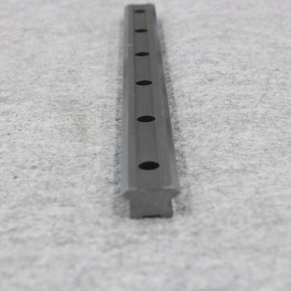 Anti-deviation guide linear guide, circular guide rail conveyor line, conveyor belt accessory assembly production equipment