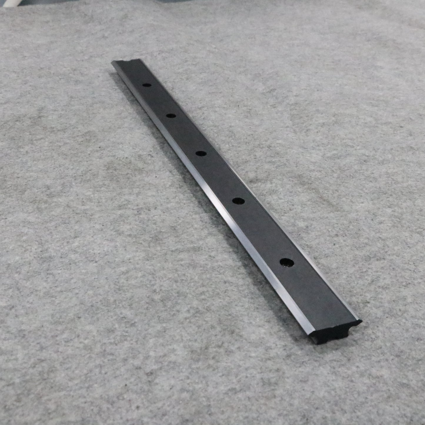 Long-lasting and stable linear guide rail, circular guide rail conveyor line, water purifier internal parts transfer line