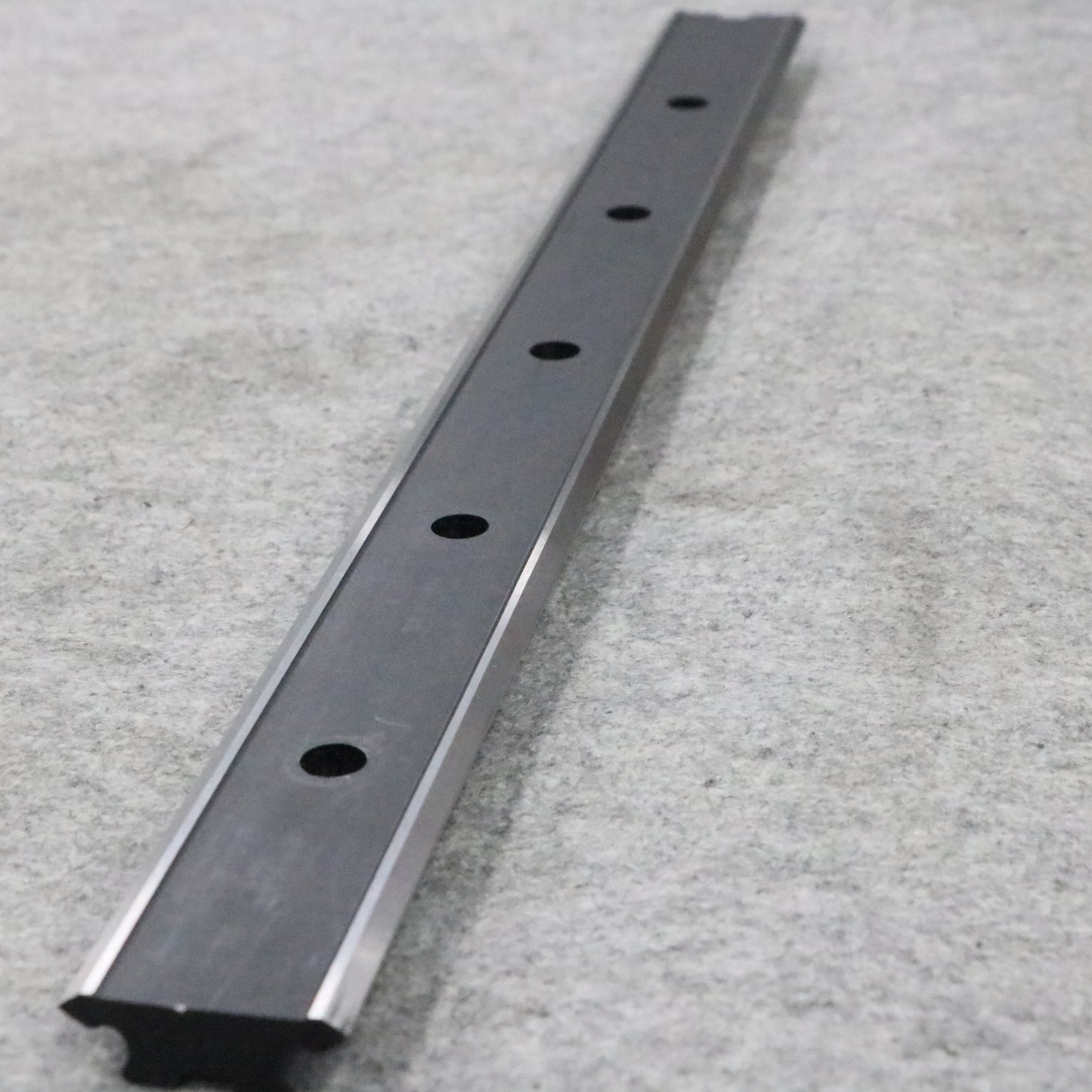Long-lasting and stable linear guide rail, circular guide rail conveyor line, water purifier internal parts transfer line