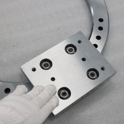 Heavy-duty long-stroke linear guides, circular guide conveyor lines, and large sheet metal parts conveyor lines.