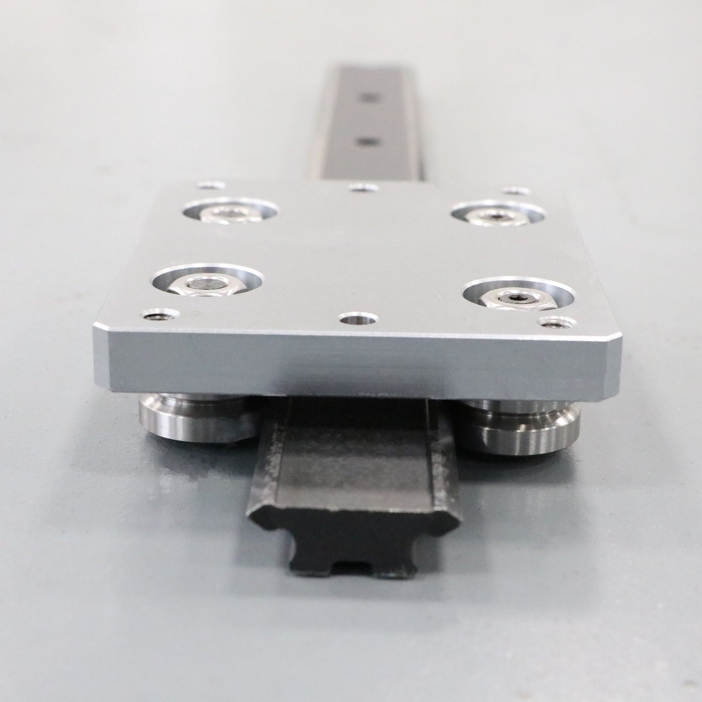 Anti-abrasion alloy High precision V-shaped guide rails for auto wire harness rotary automated assembly lines