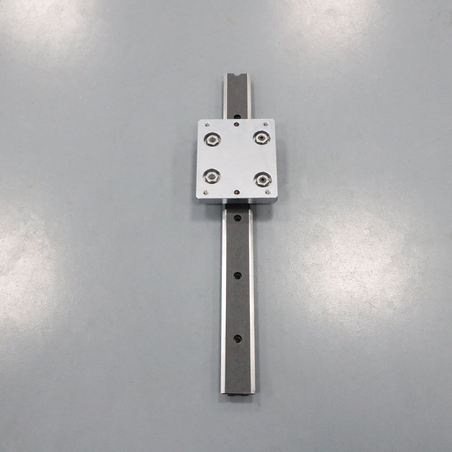 Anti-abrasion alloy High precision V-shaped guide rails for auto wire harness rotary automated assembly lines