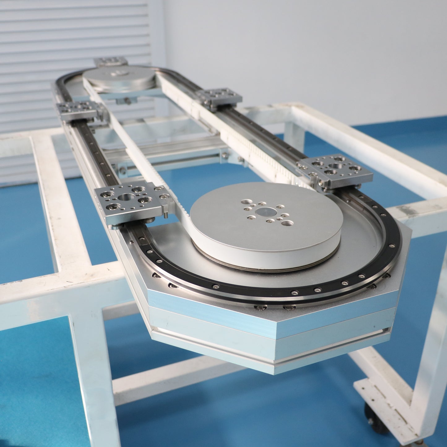 Clean and dust-free linear guide rails, circular guide rail conveyor lines, medical device assembly lines