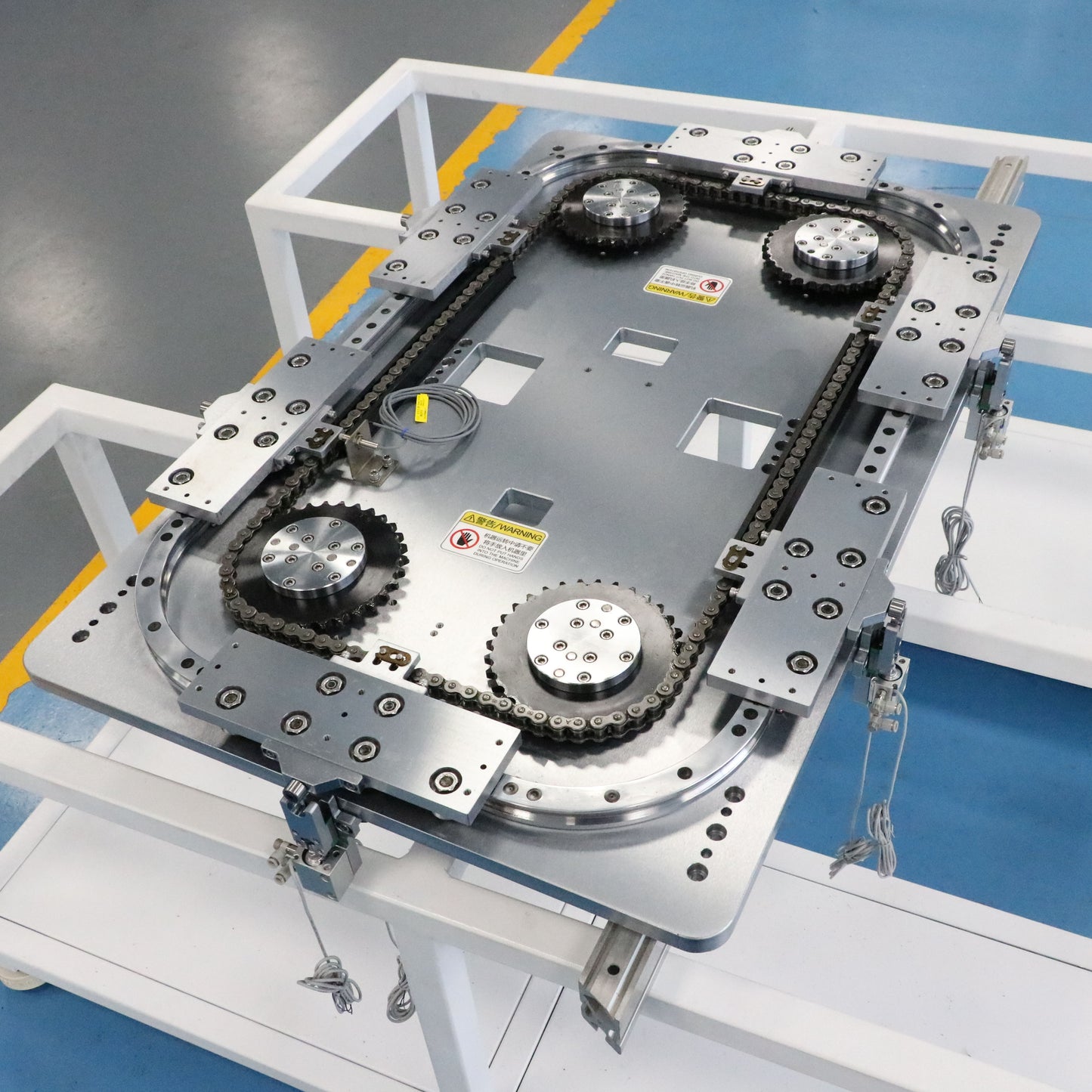 Rectangular track system: Curved guide rail with Excellent Operational Stability